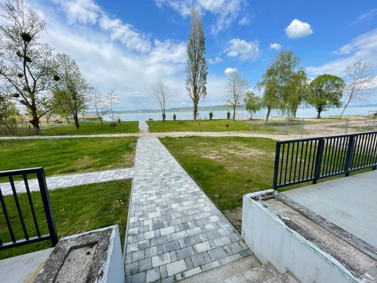 Siesta Apartman Balatonberény Exteriör bild